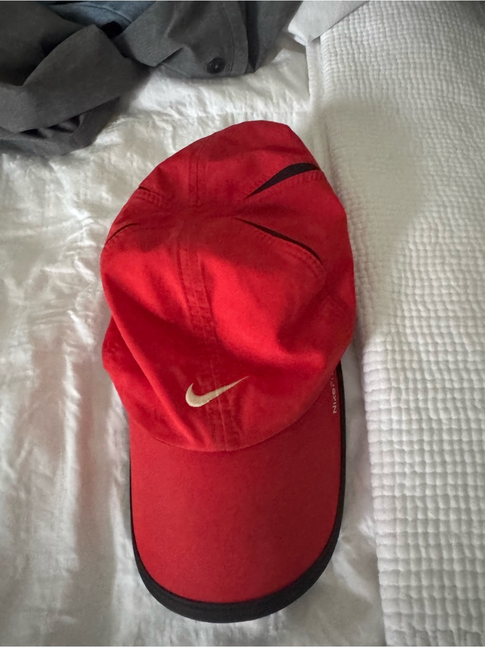 Nike Red Men's Classic Swoosh Baseball Cap